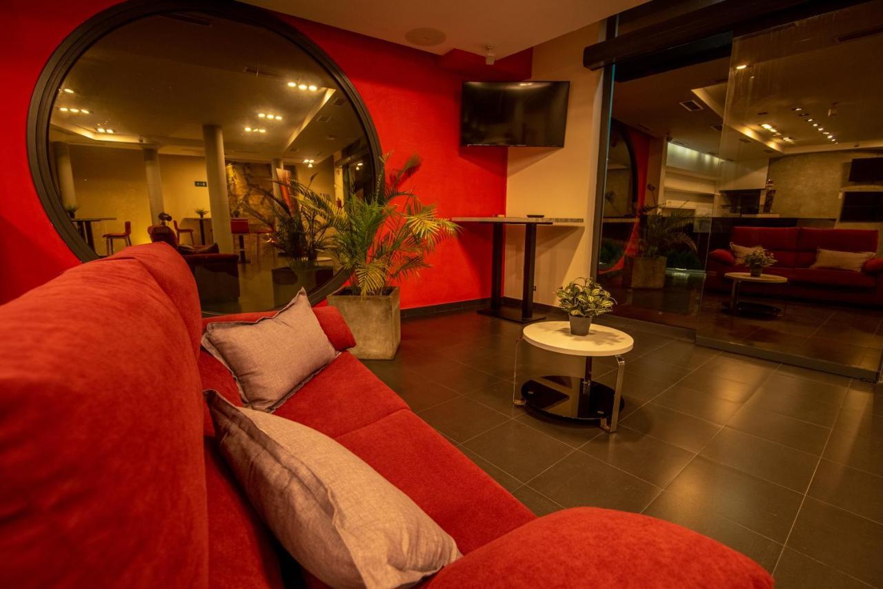 Hotel Los Nardos チピオナ エクステリア 写真