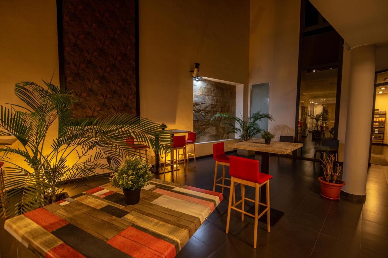 Hotel Los Nardos チピオナ エクステリア 写真